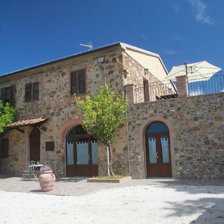 Agriturismo Il Broletto 수베레토 외부 사진