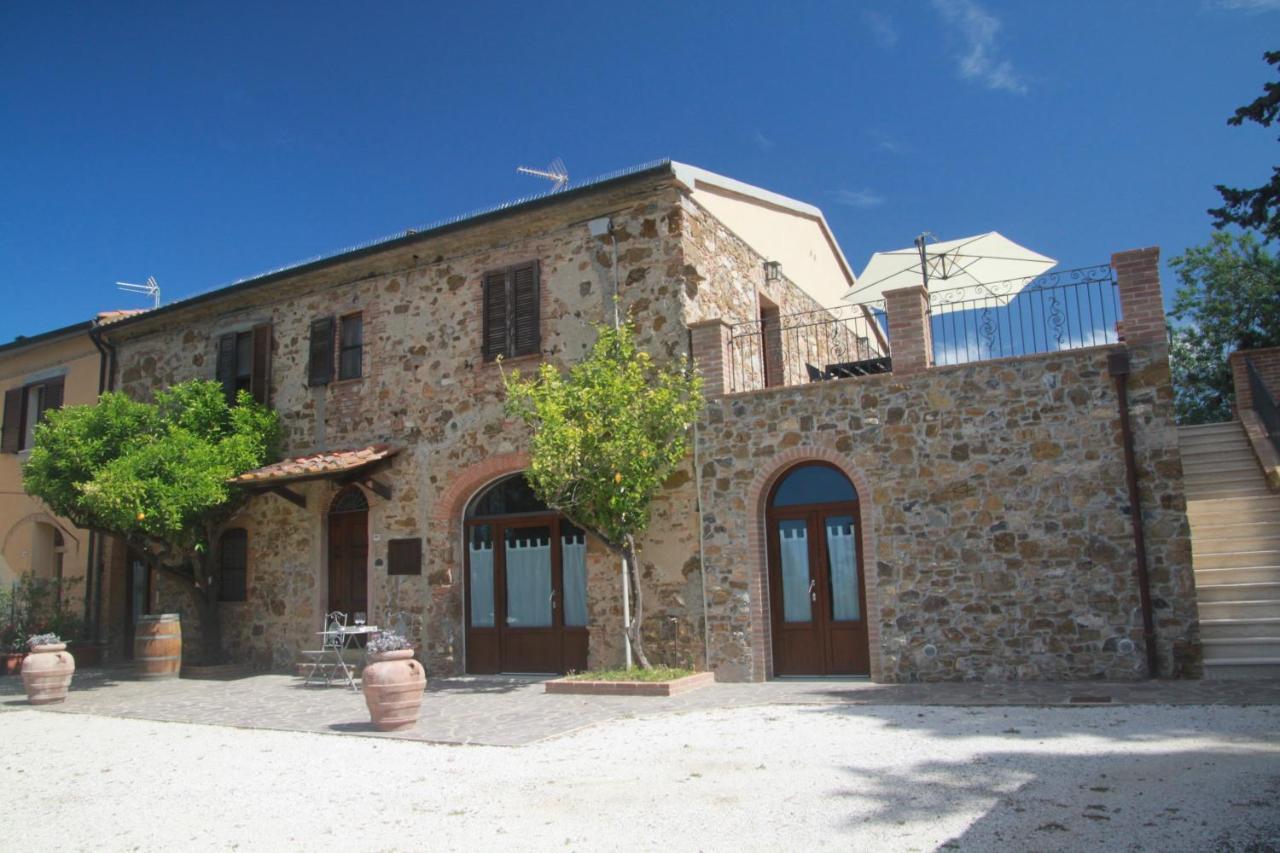Agriturismo Il Broletto 수베레토 외부 사진