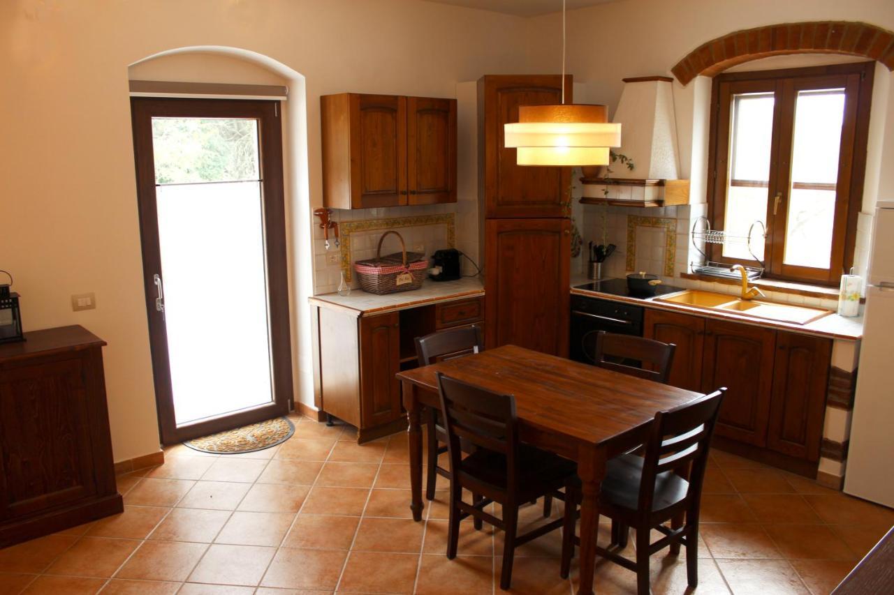 Agriturismo Il Broletto 수베레토 외부 사진