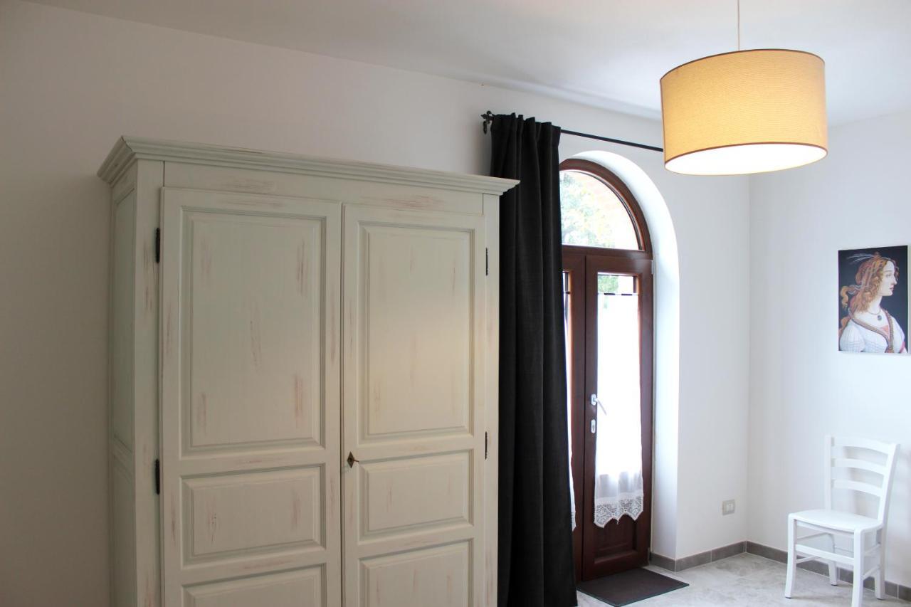 Agriturismo Il Broletto 수베레토 외부 사진