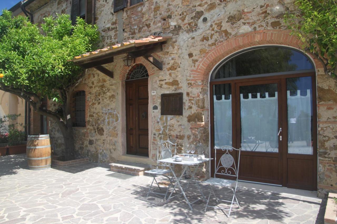 Agriturismo Il Broletto 수베레토 외부 사진